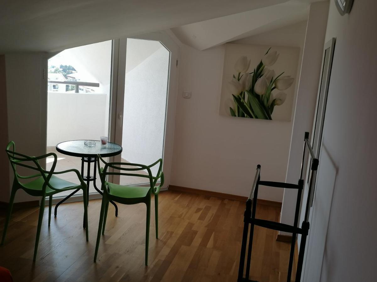 Apartments Iris Apartman
